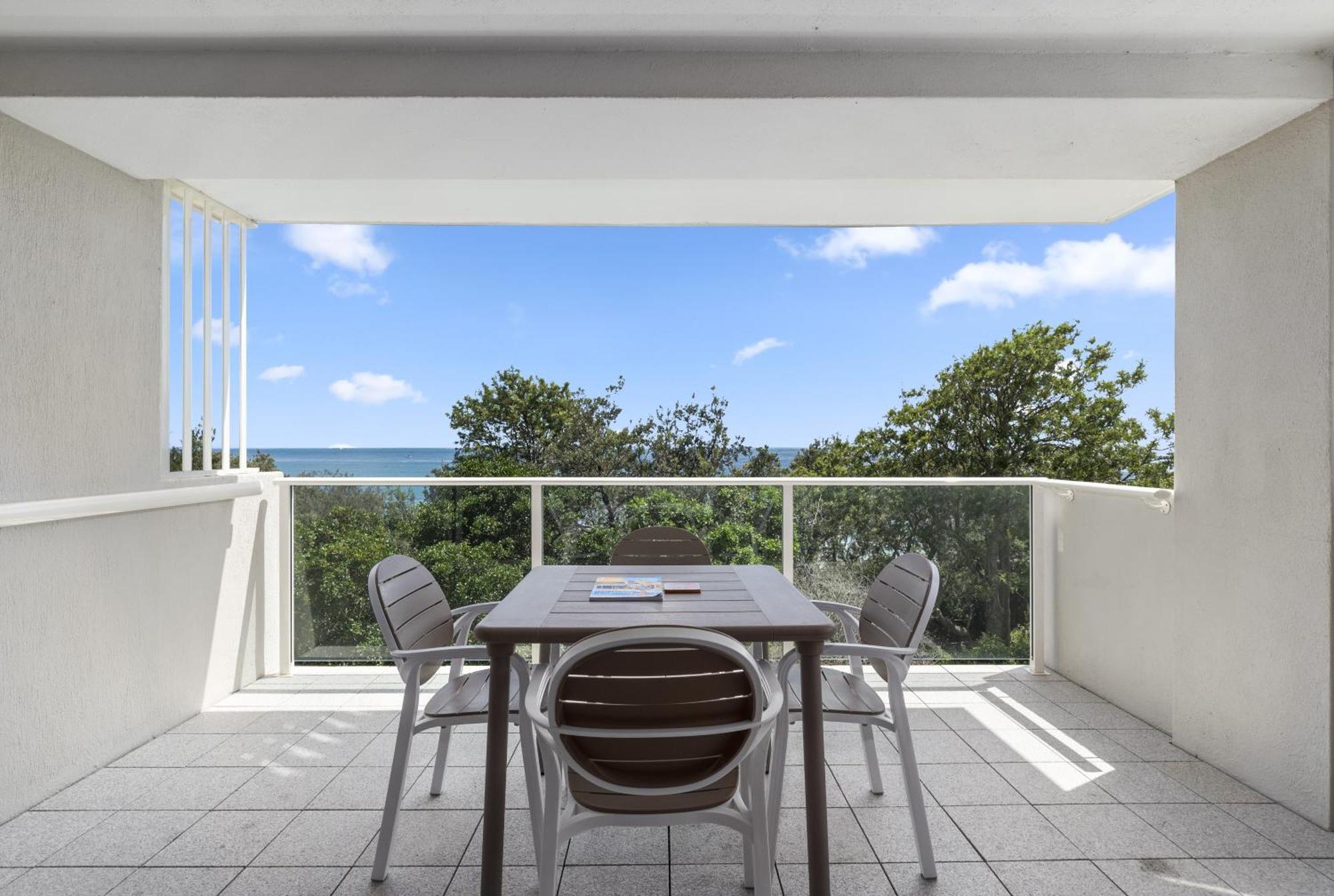 84 The Spit Holiday Apartments Mooloolaba Exterior photo